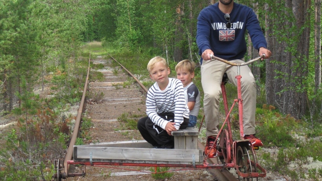 Photo of Others in Mora