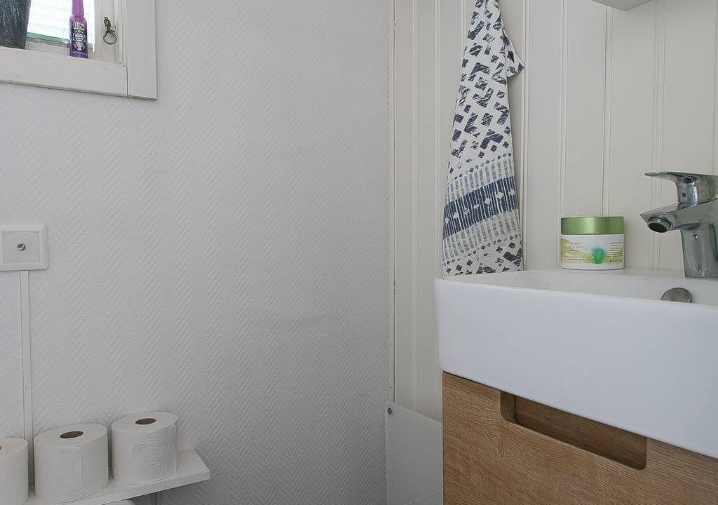 Photo of Bathroom in Vase