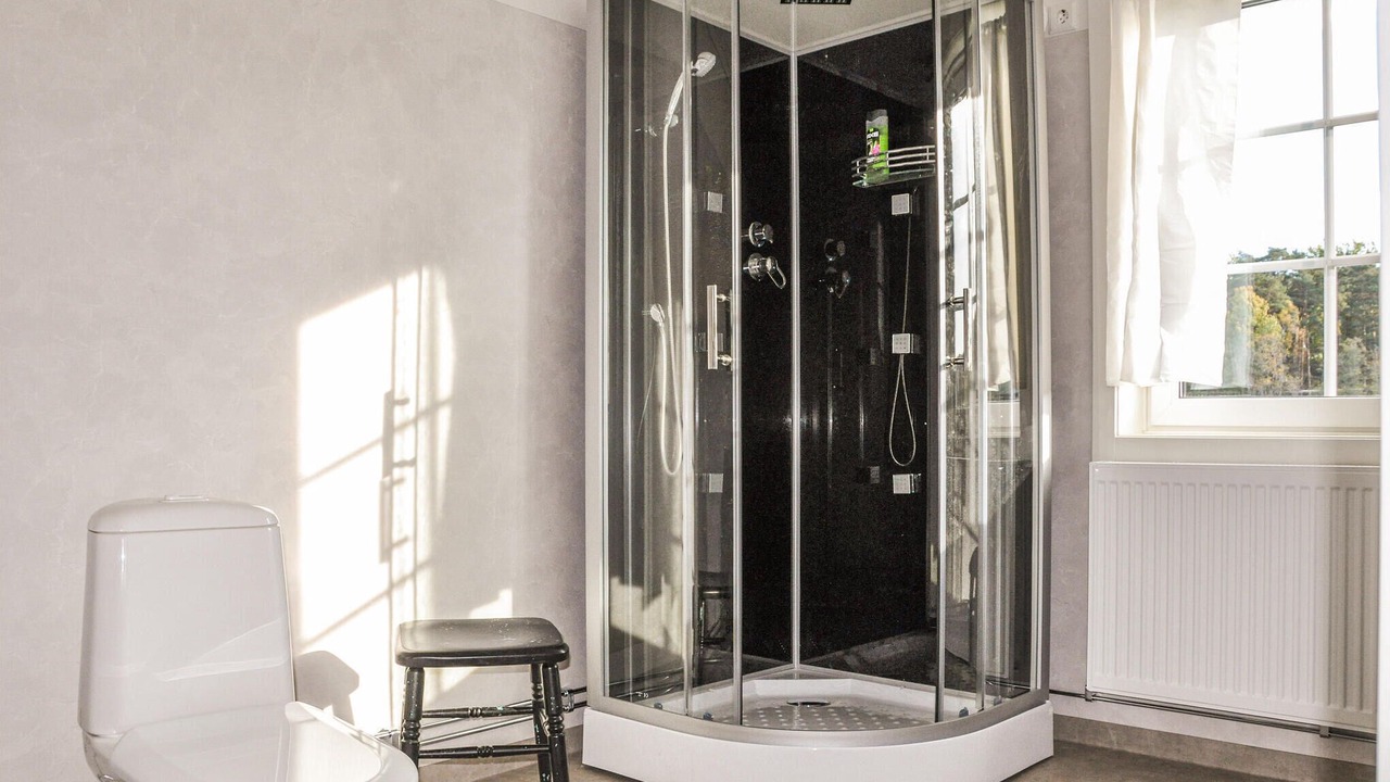 Photo of Bathroom in Arjang