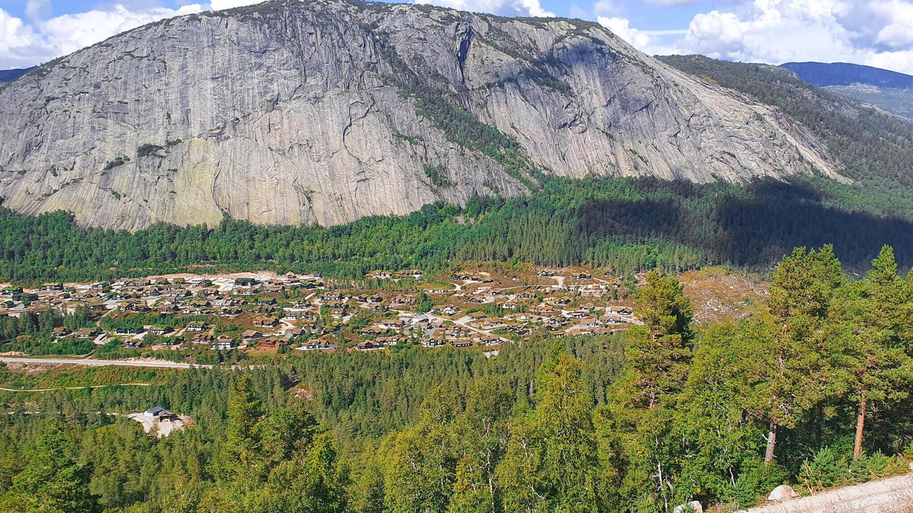 Photo of Others in Valle