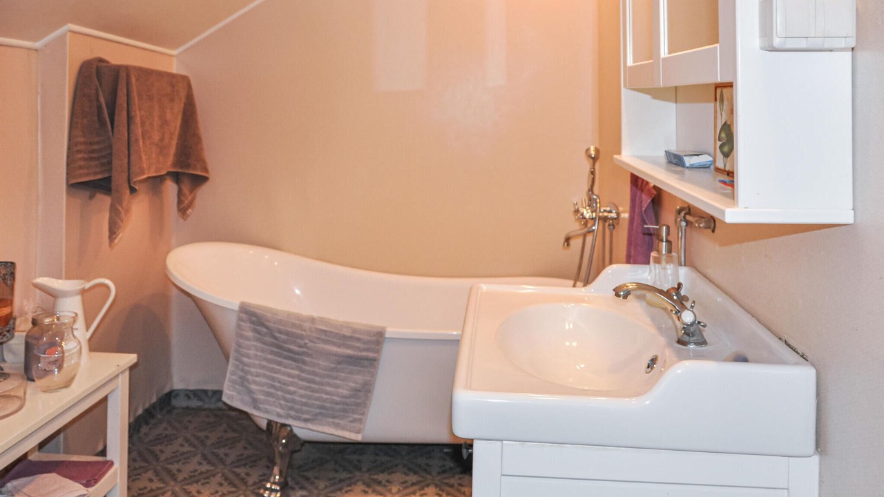 Photo of Bathroom in Segmon