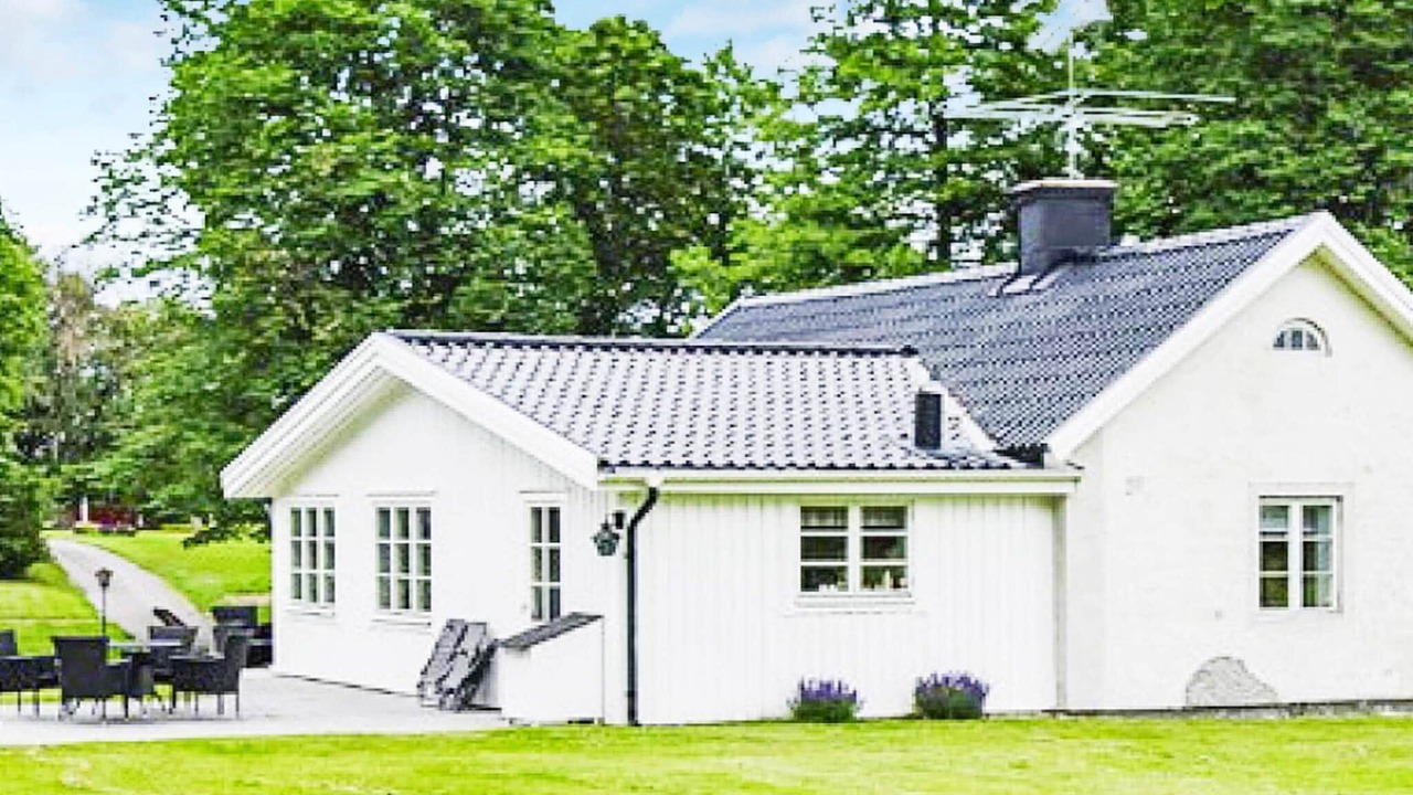 Photo of Outdoor in Asbro