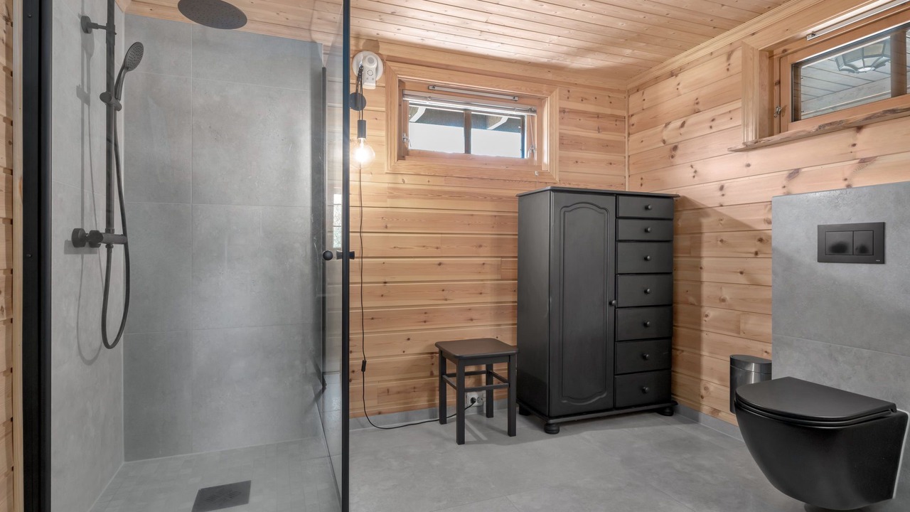Photo of Bathroom in Aseral