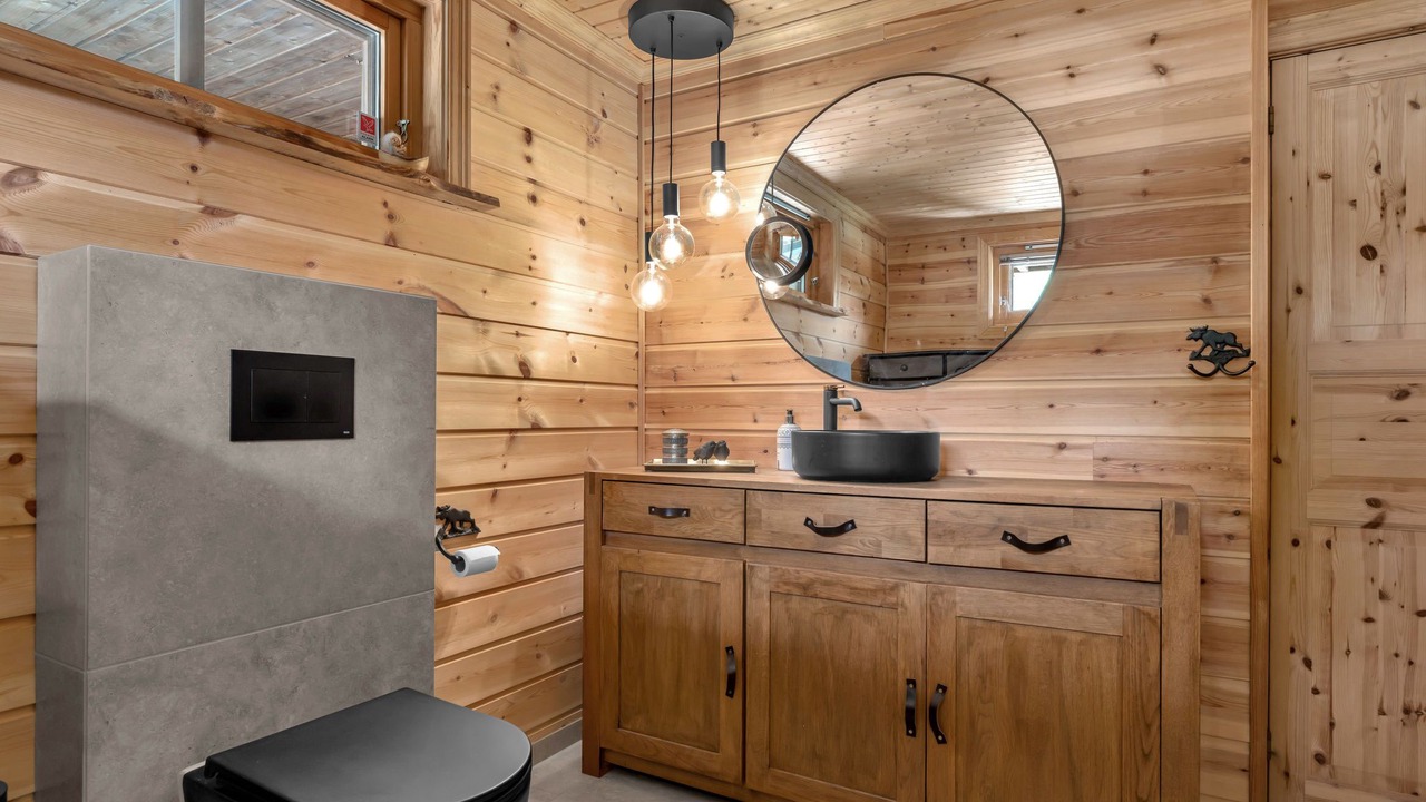 Photo of Bathroom in Aseral