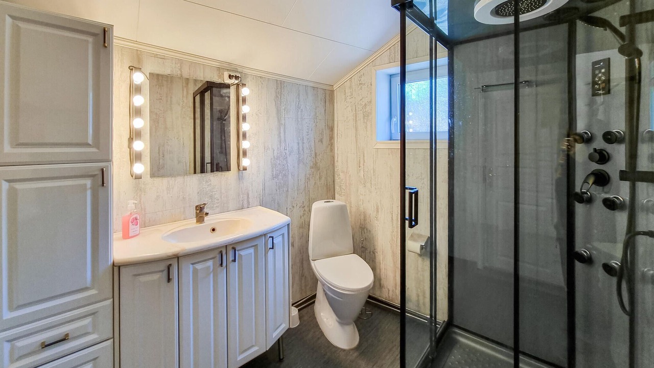Photo of Bathroom in Skaerhamn