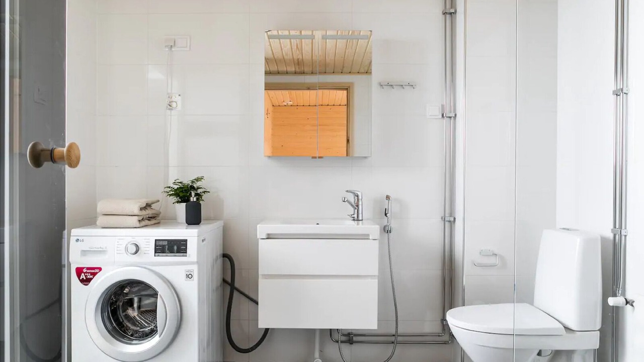 Photo of Bathroom in Lantinen District
