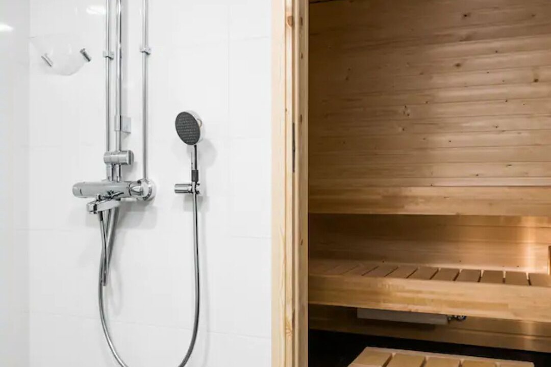 Photo of Bathroom in Lantinen District