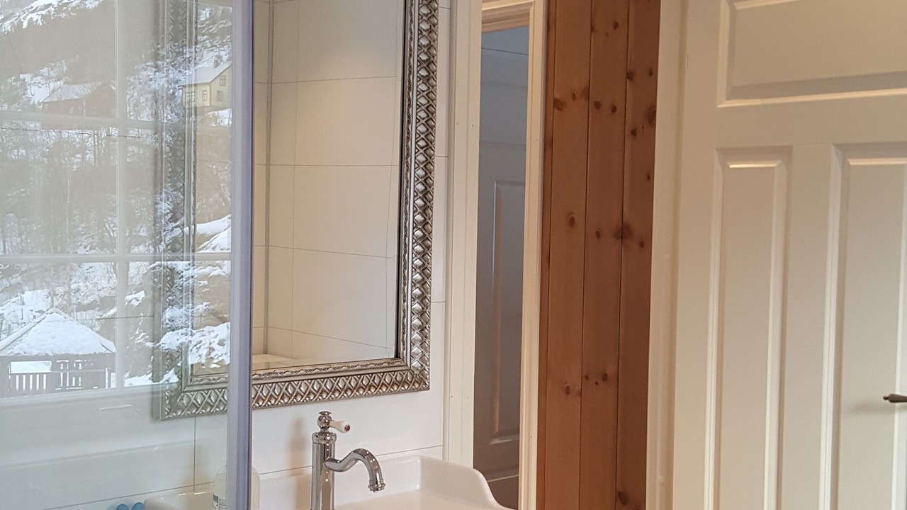 Photo of Bathroom in Luster