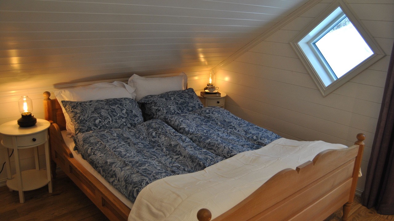 Photo of Bedroom in Luster