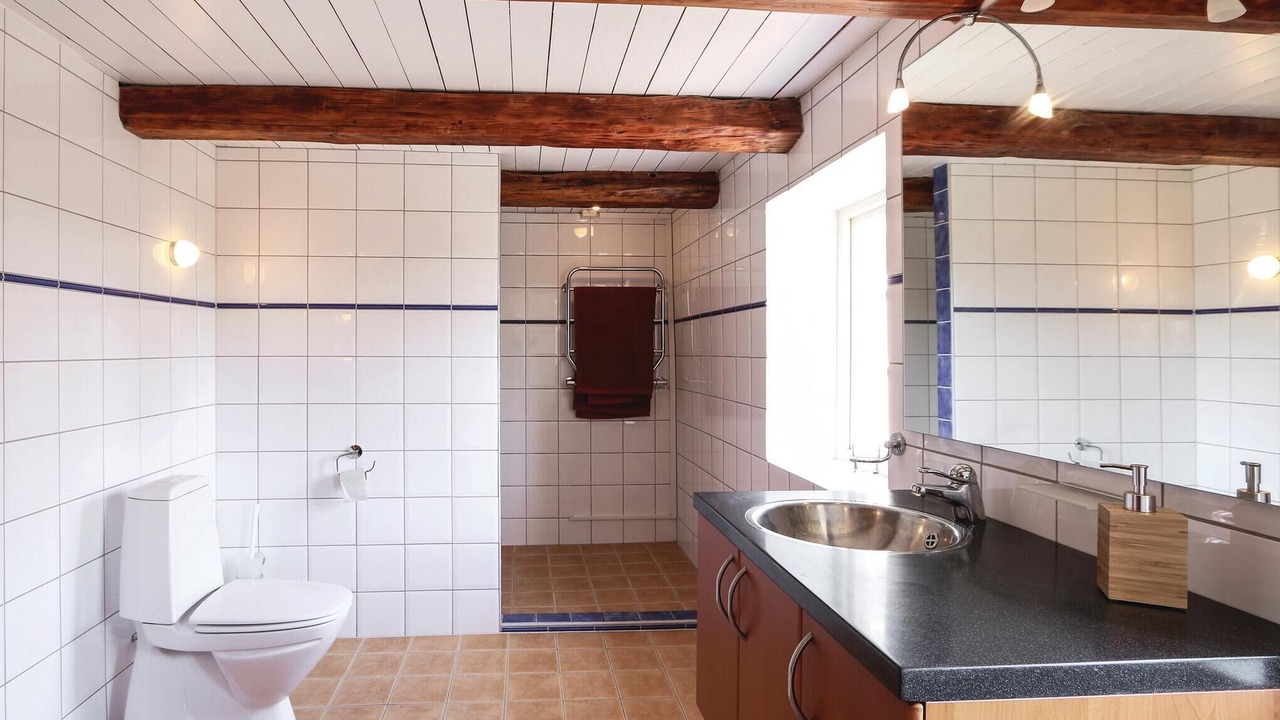Photo of Bathroom in Loderup