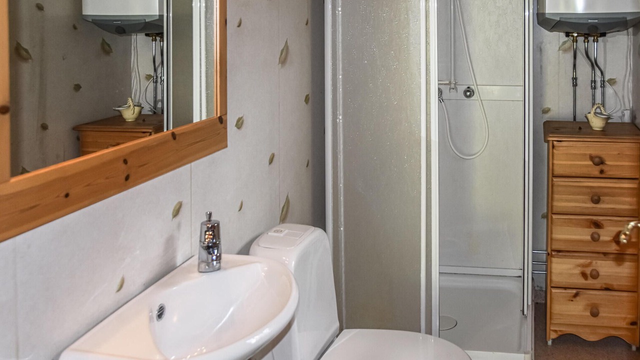 Photo of Bathroom in Arjang