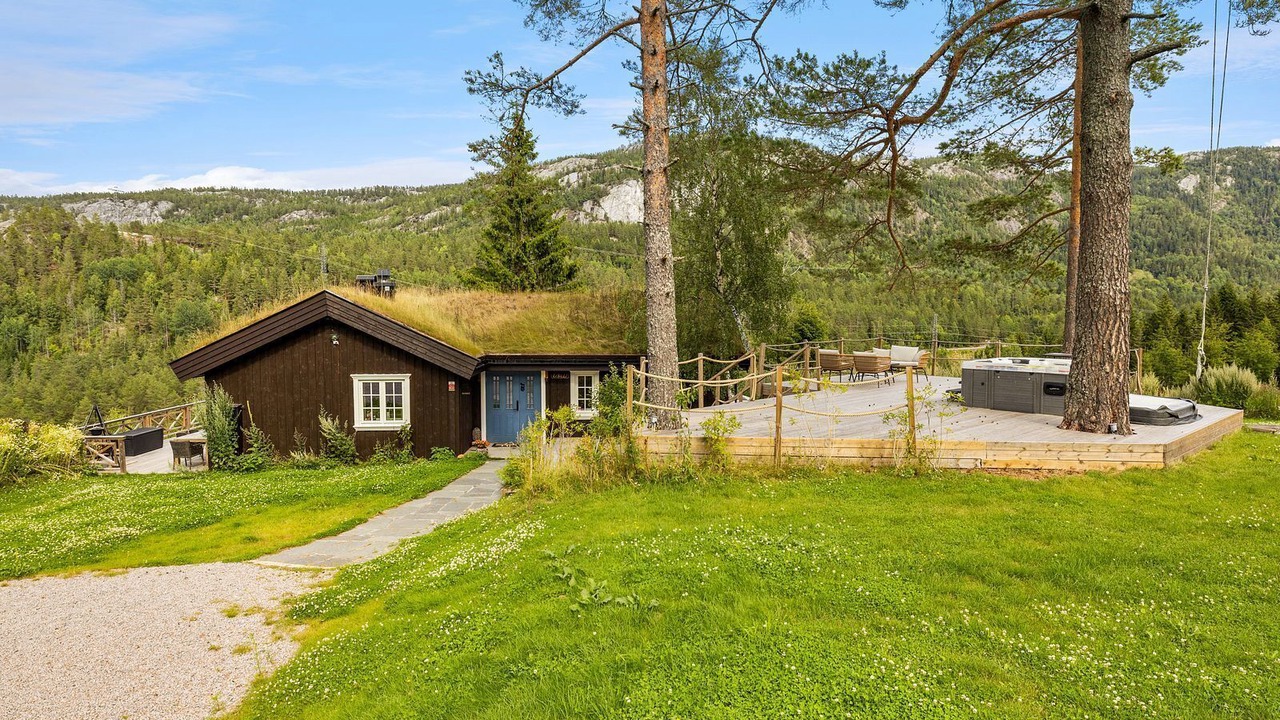 Photo of Outdoor in B