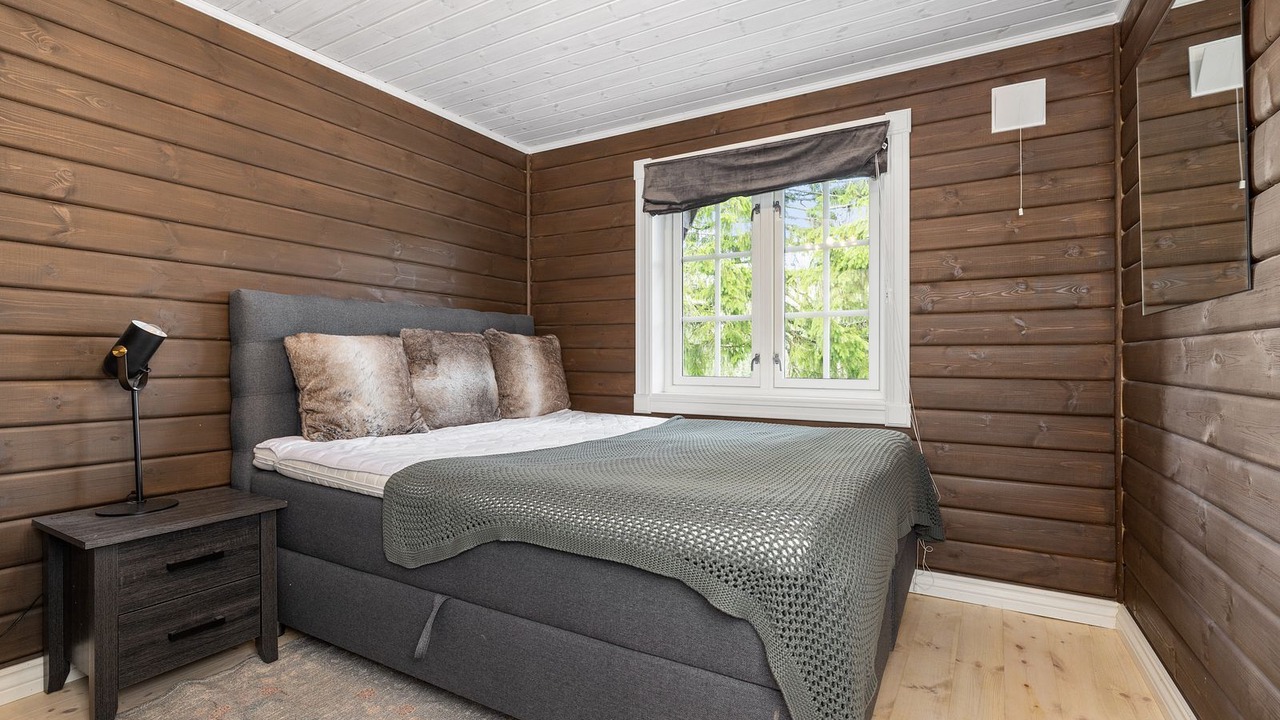 Photo of Bedroom in B