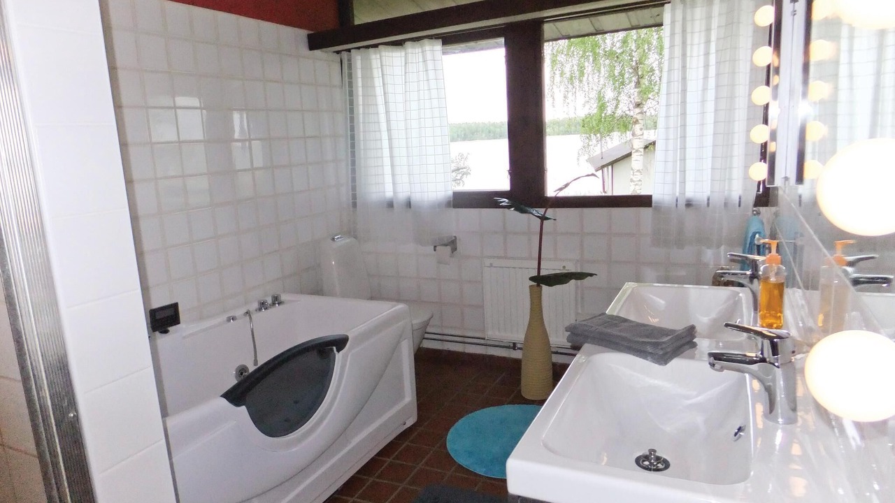 Photo of Bathroom in Aspo