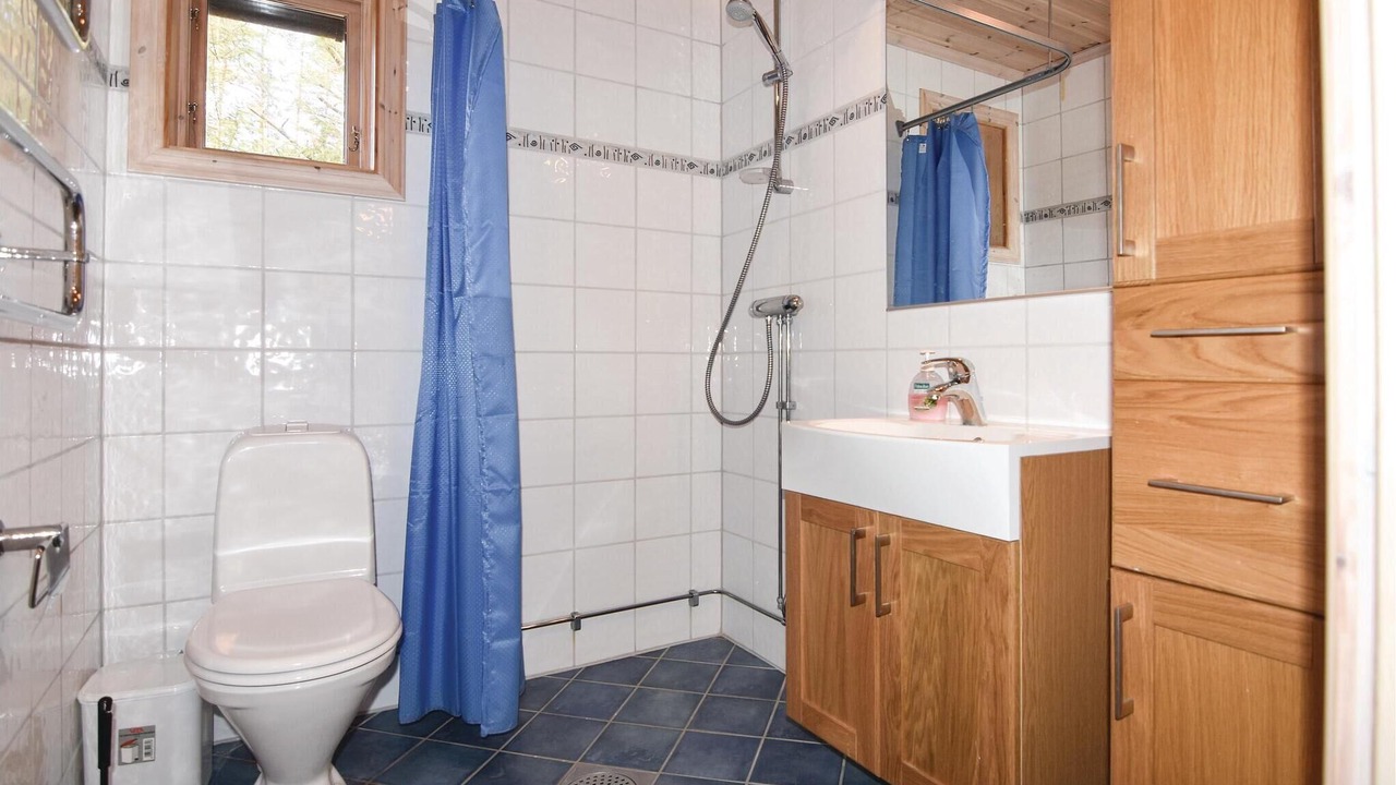Photo of Bathroom in Arjang