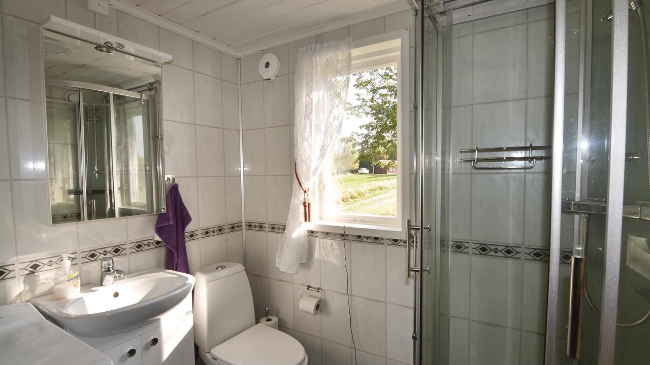 Photo of Bathroom in Arjang