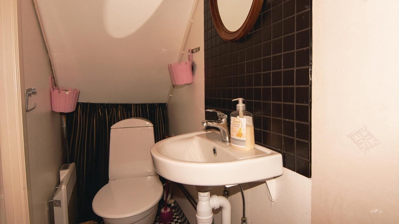 Photo of Bathroom in Larv