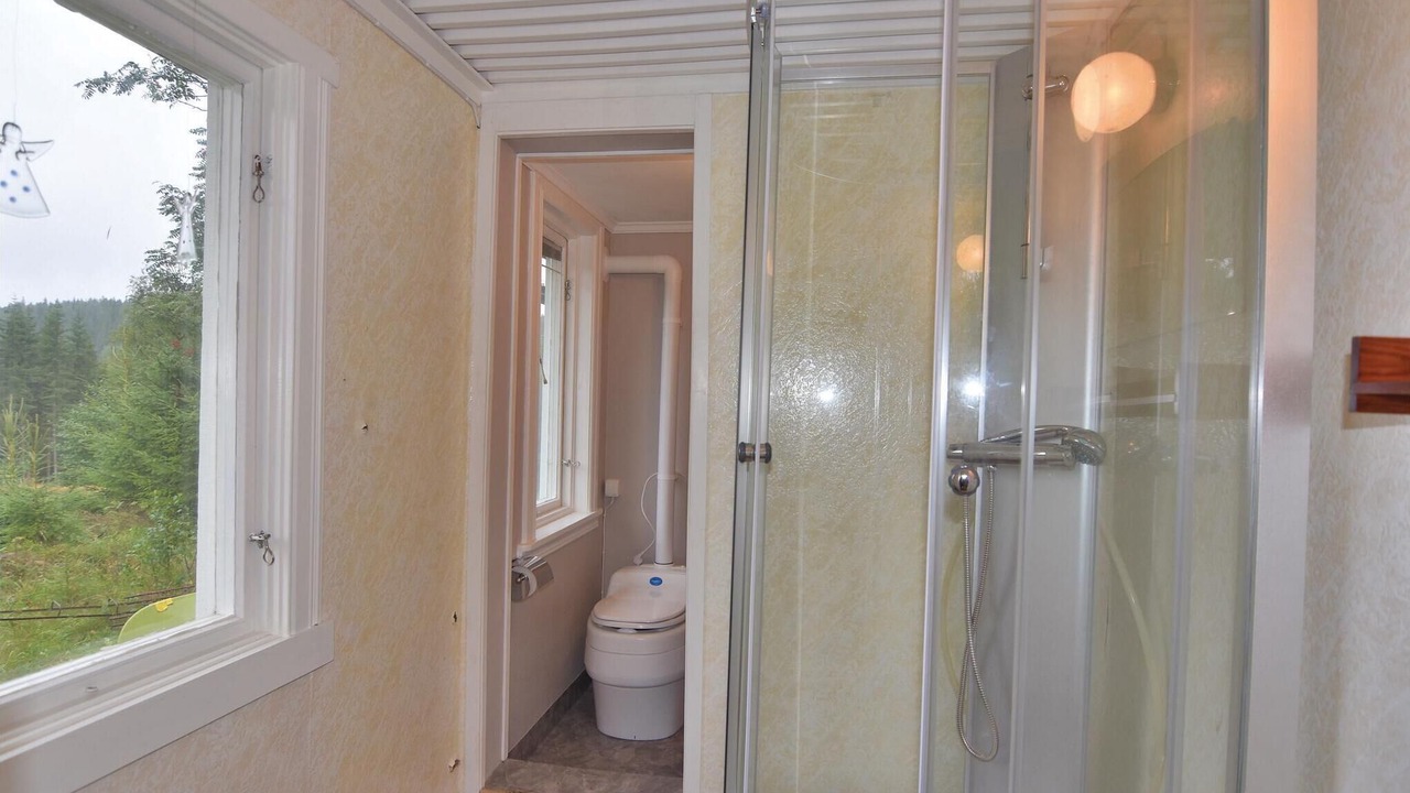 Photo of Bathroom in Arjang