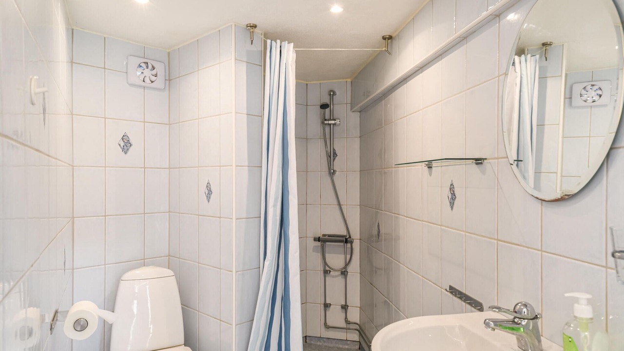 Photo of Bathroom in Skaerhamn
