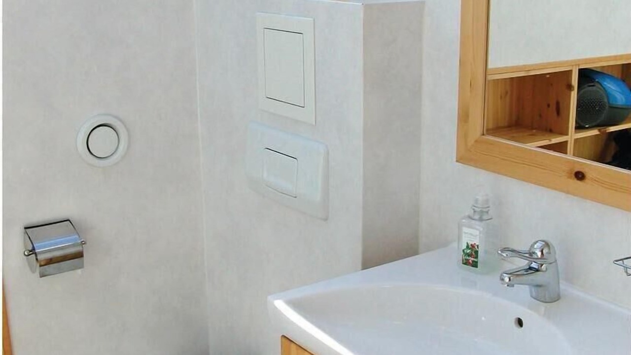 Photo of Bathroom in Salen