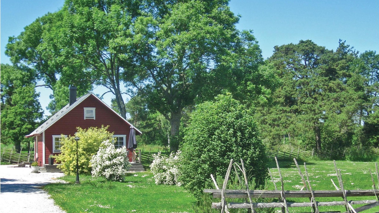 Photo of Others in Masterby