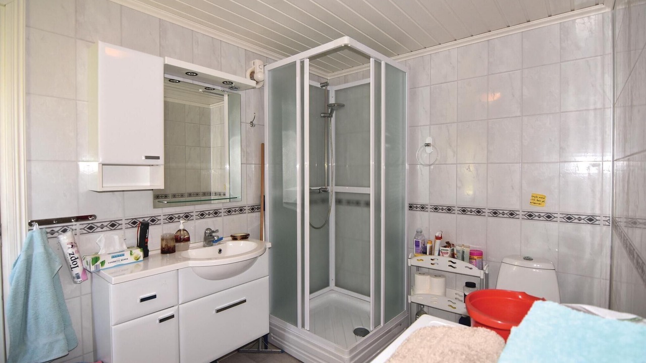 Photo of Bathroom in Arjang