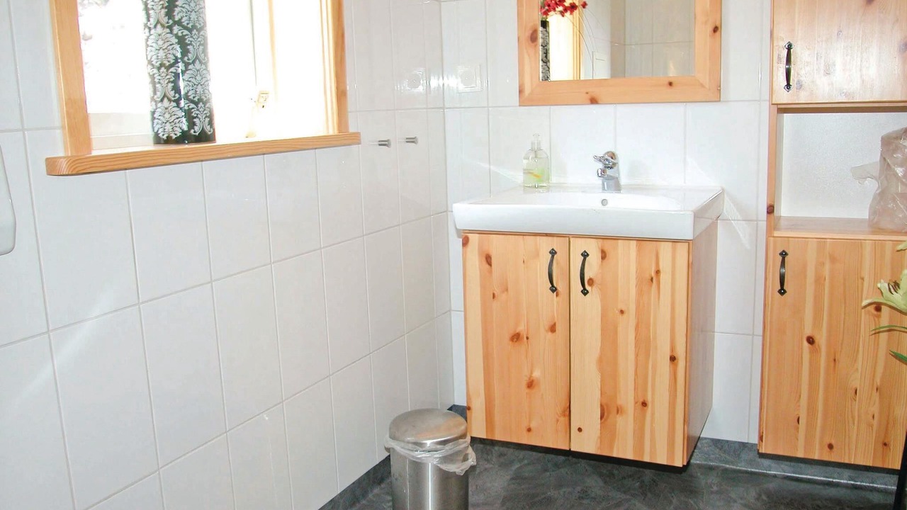 Photo of Bathroom in Salen