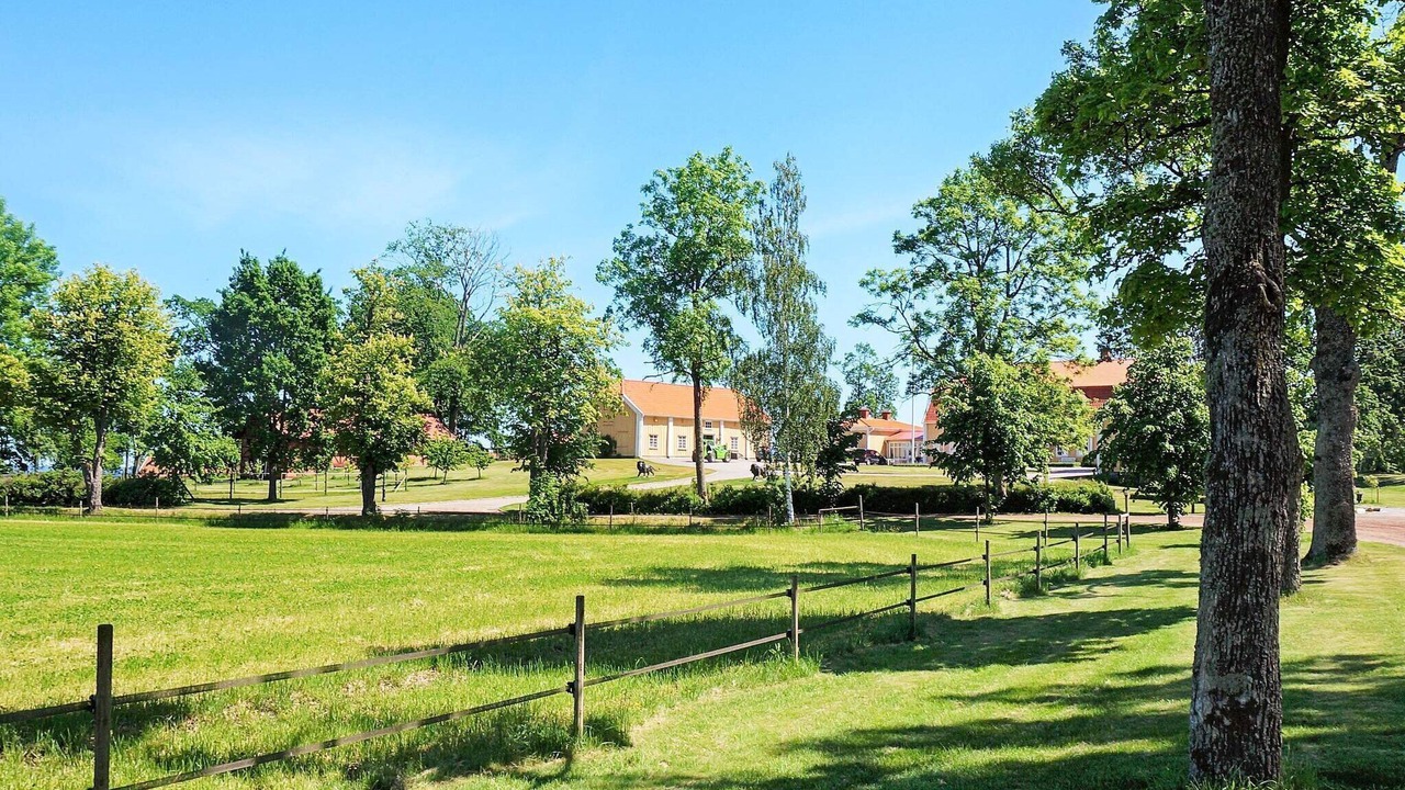 Photo of Outdoor in Hova
