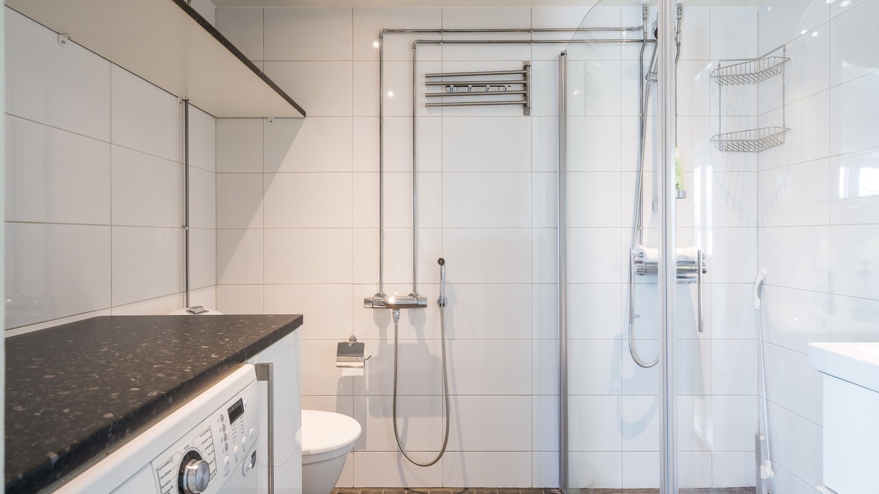 Photo of Bathroom in Lantinen District