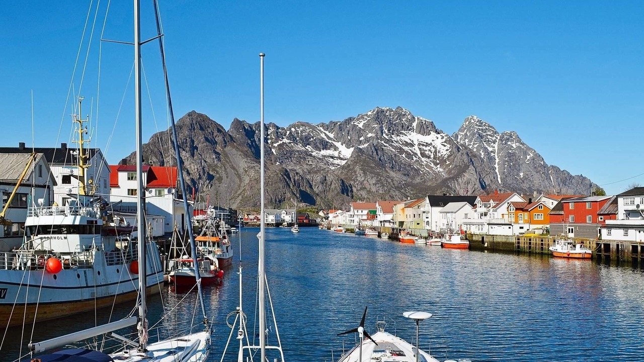 Photo of Others in Henningsvaer