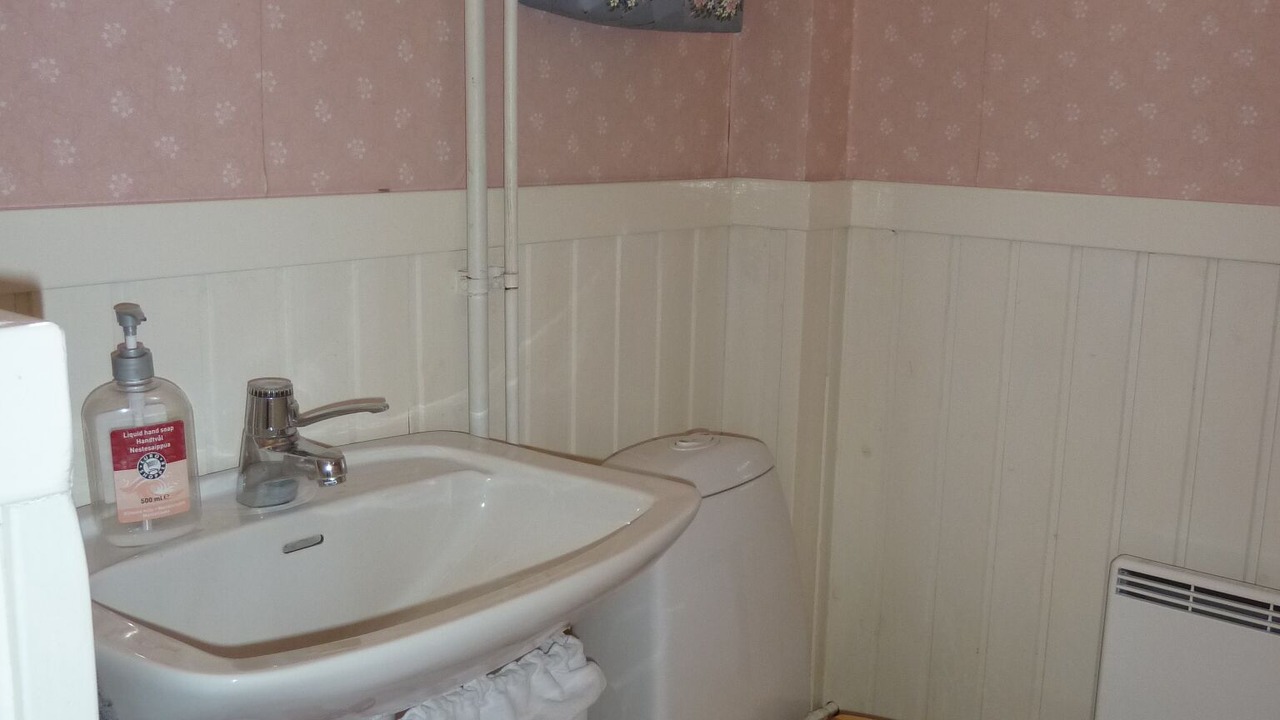Photo of Bathroom in Hallstavik