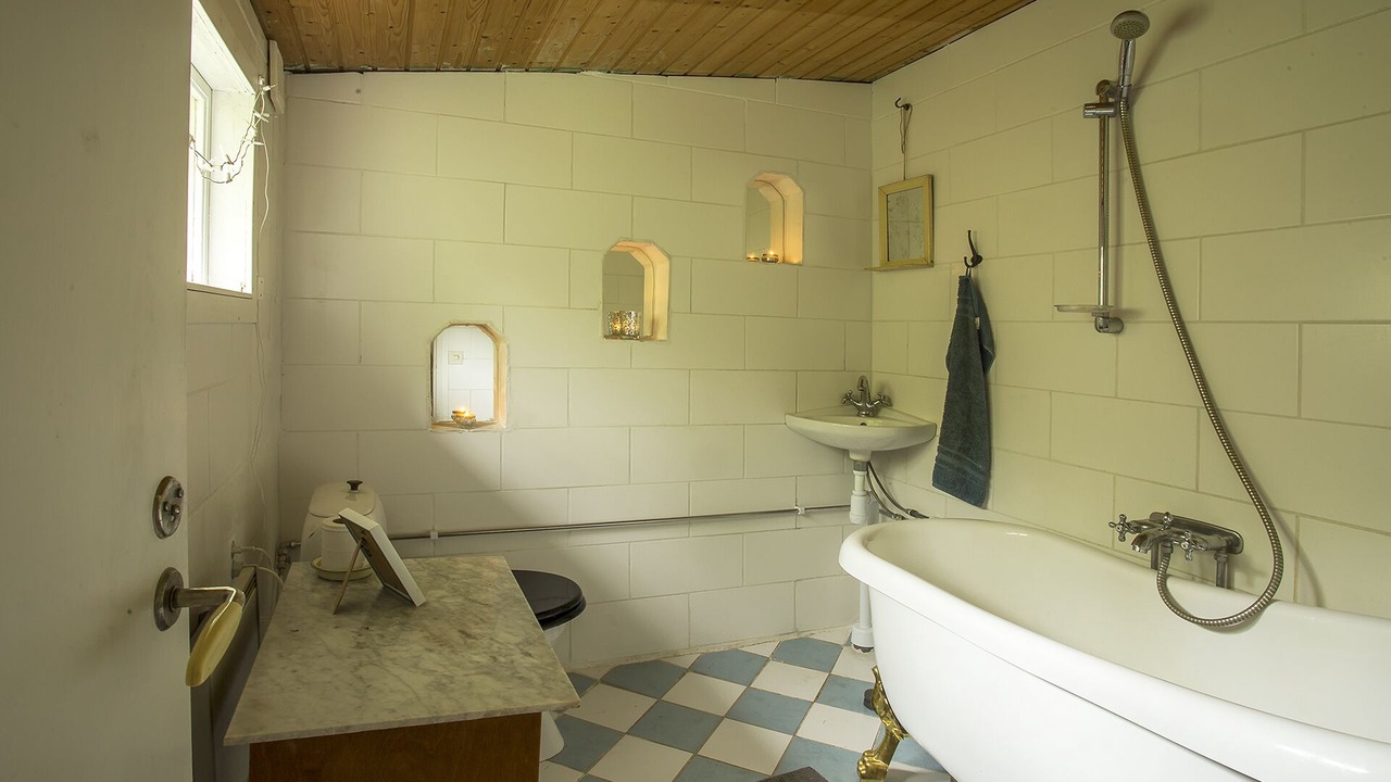 Photo of Bathroom in Orby