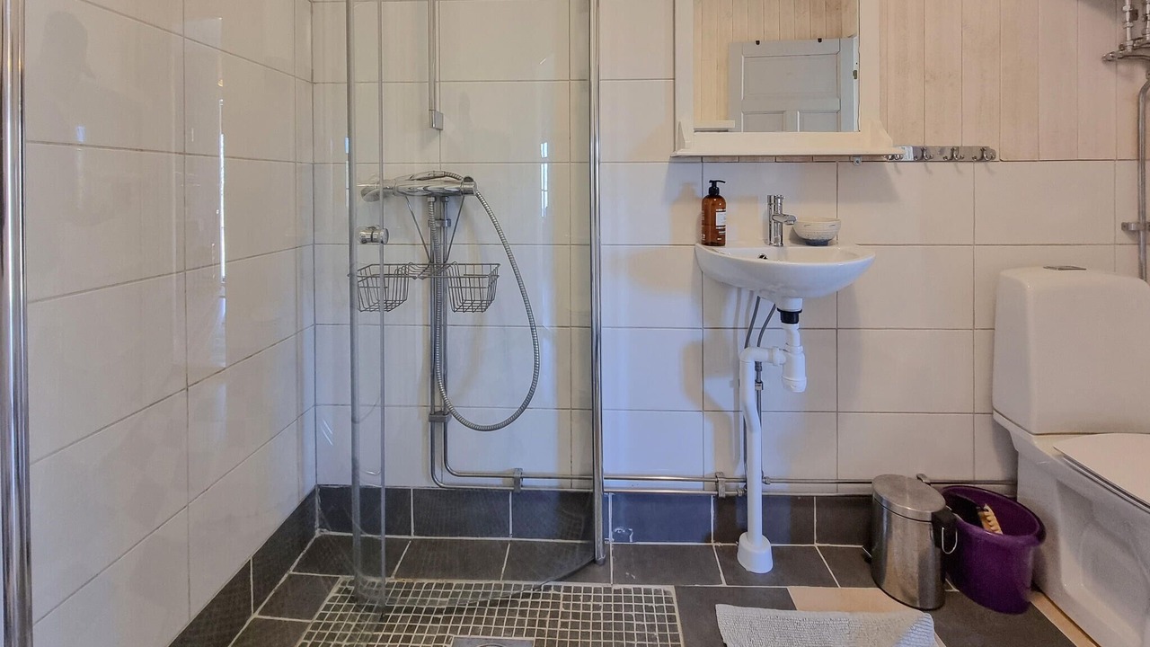 Photo of Bathroom in Hindas
