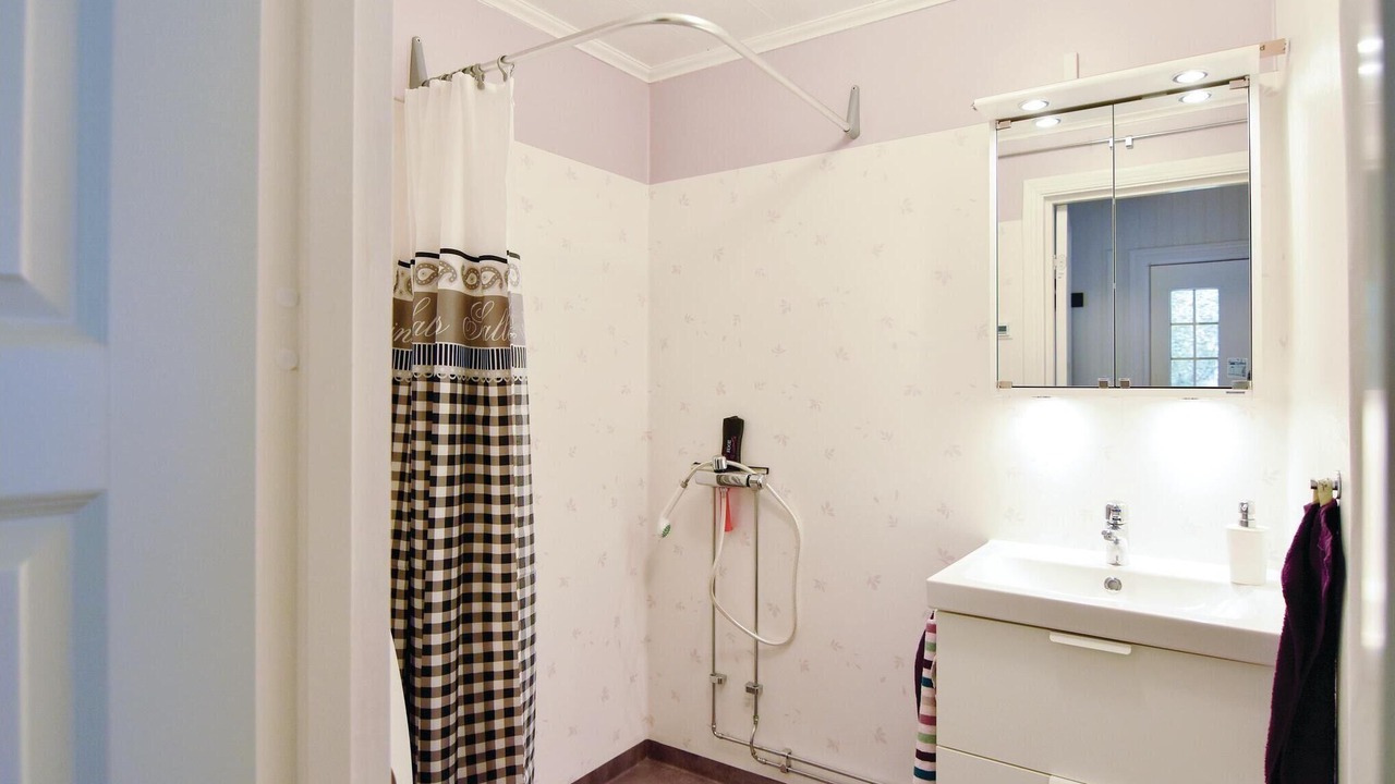 Photo of Bathroom in Algaras