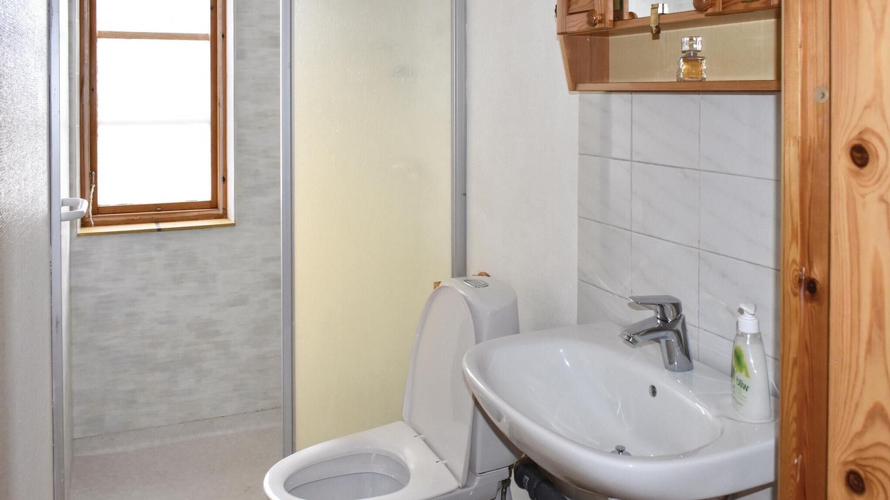 Photo of Bathroom in Borrby