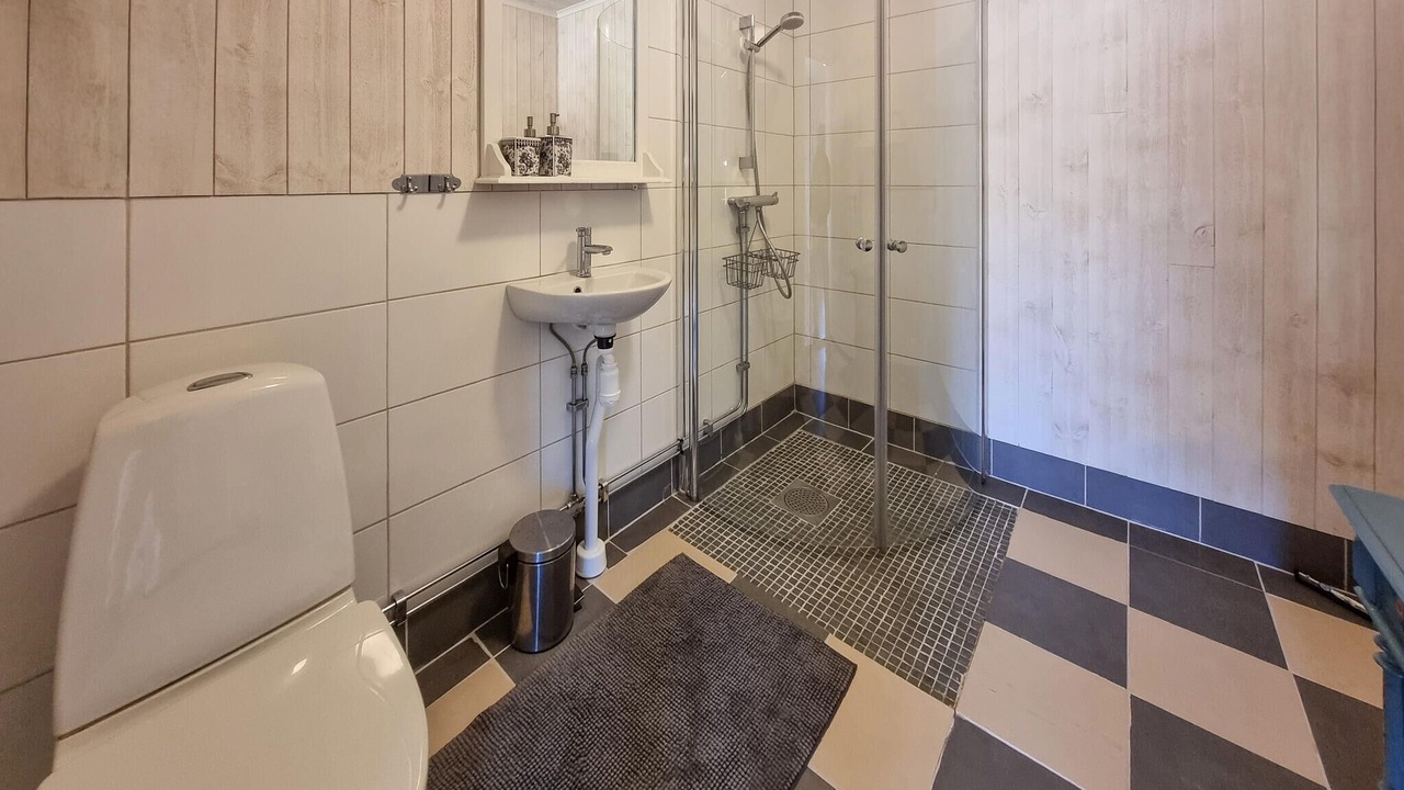 Photo of Bathroom in Hindas