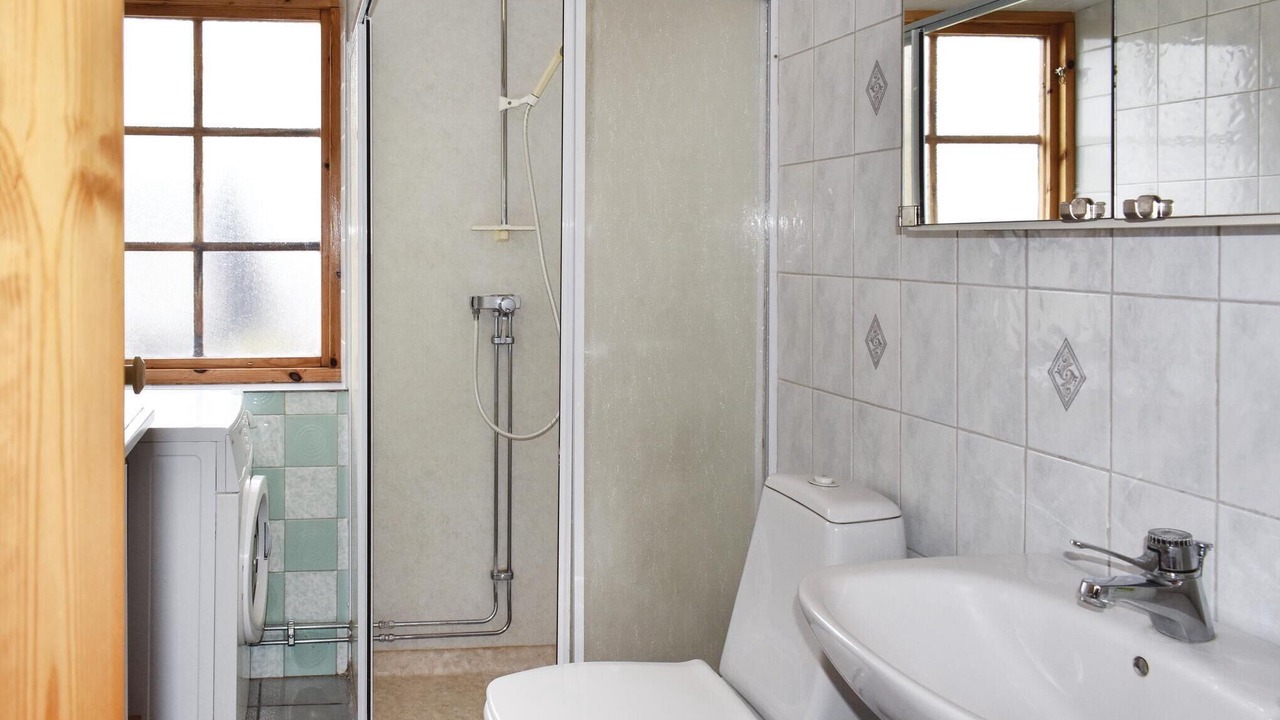 Photo of Bathroom in Borrby