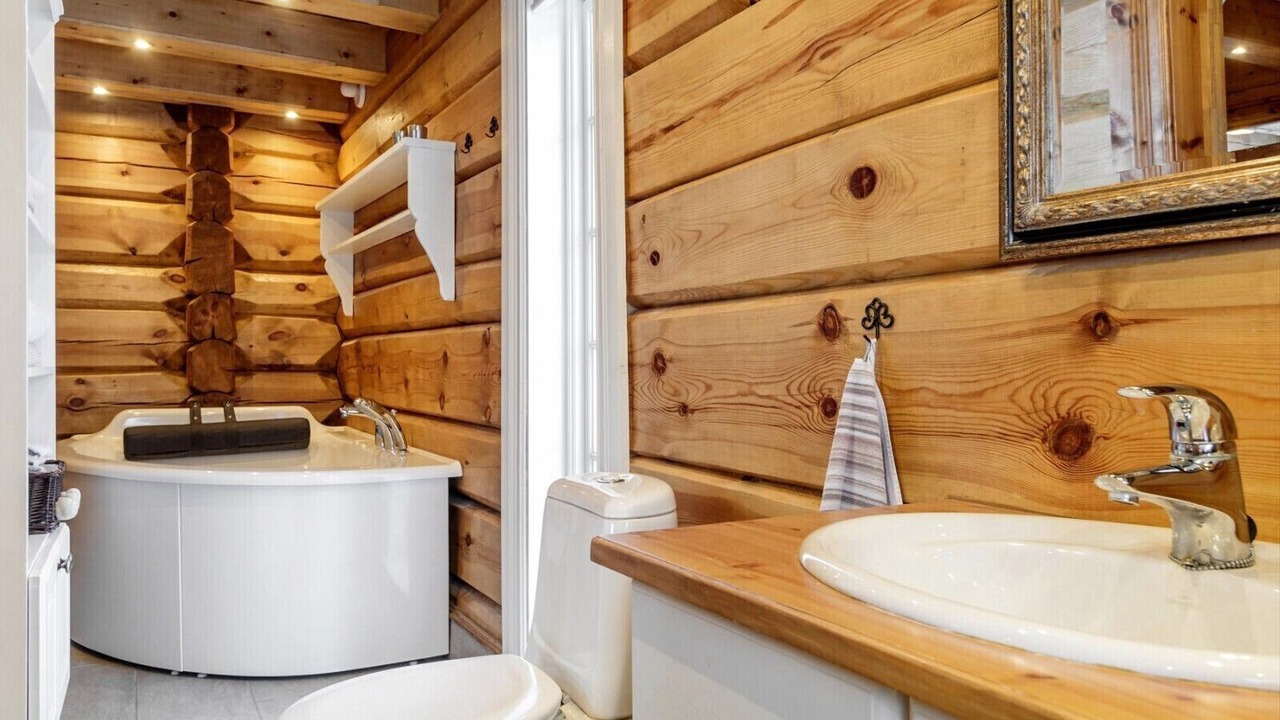 Photo of Bathroom in Kamben