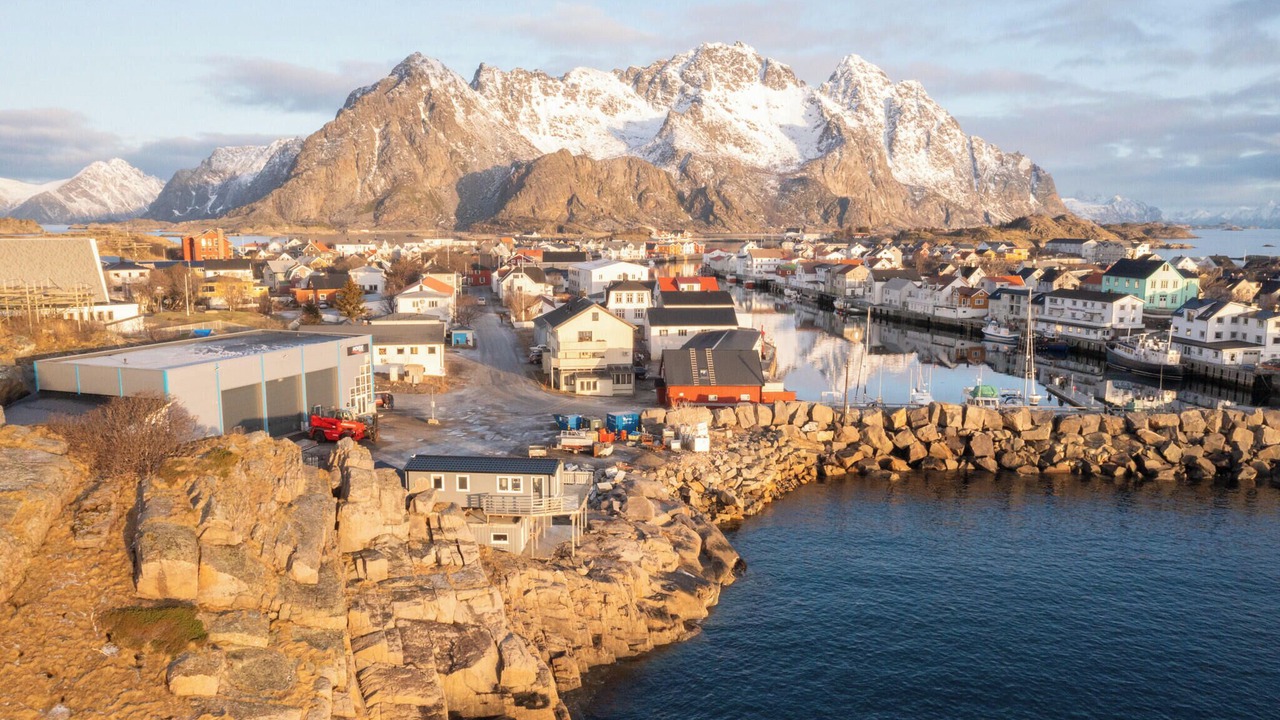Photo of Others in Henningsvaer