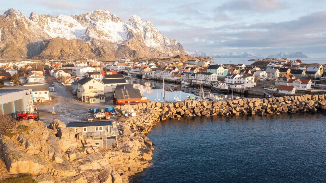 Photo of Others in Henningsvaer