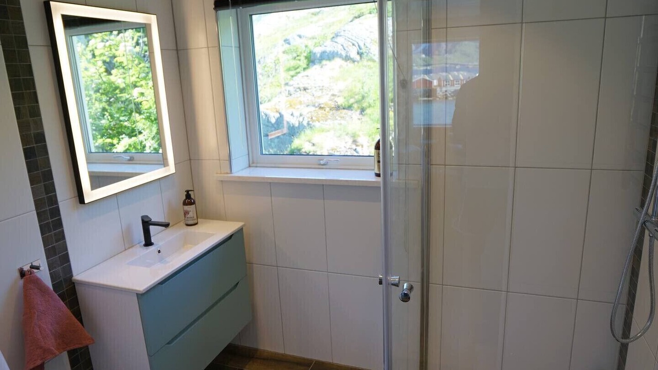 Photo of Bathroom in Hamnøya