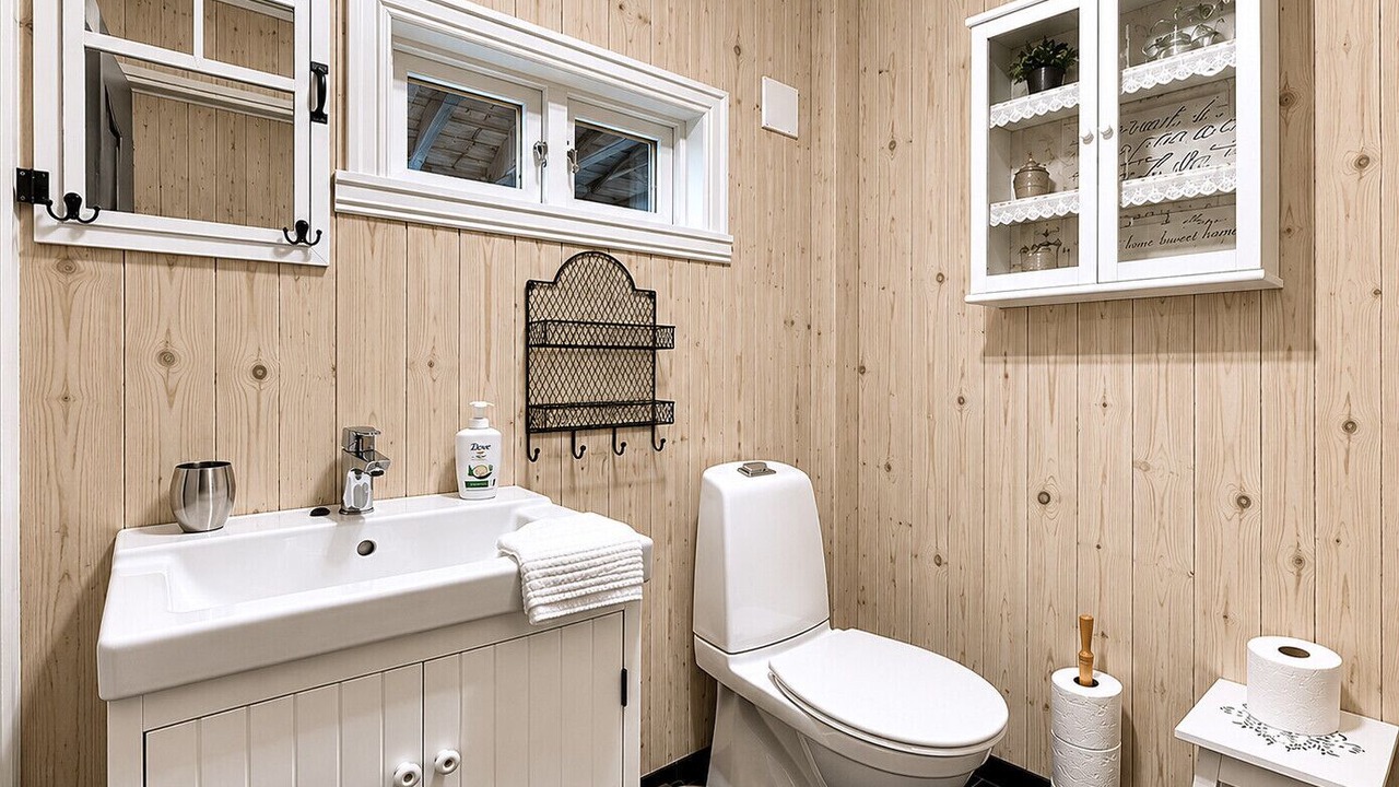 Photo of Bathroom in Hol Municipality