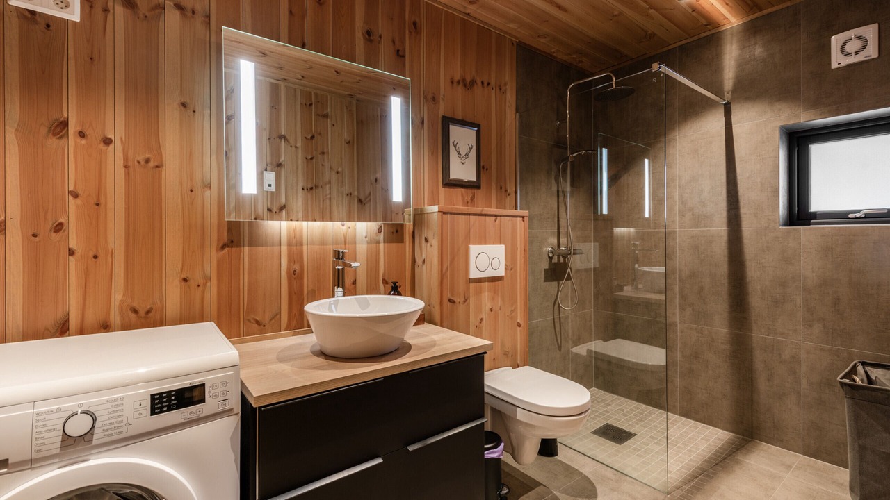 Photo of Bathroom in Hol Municipality