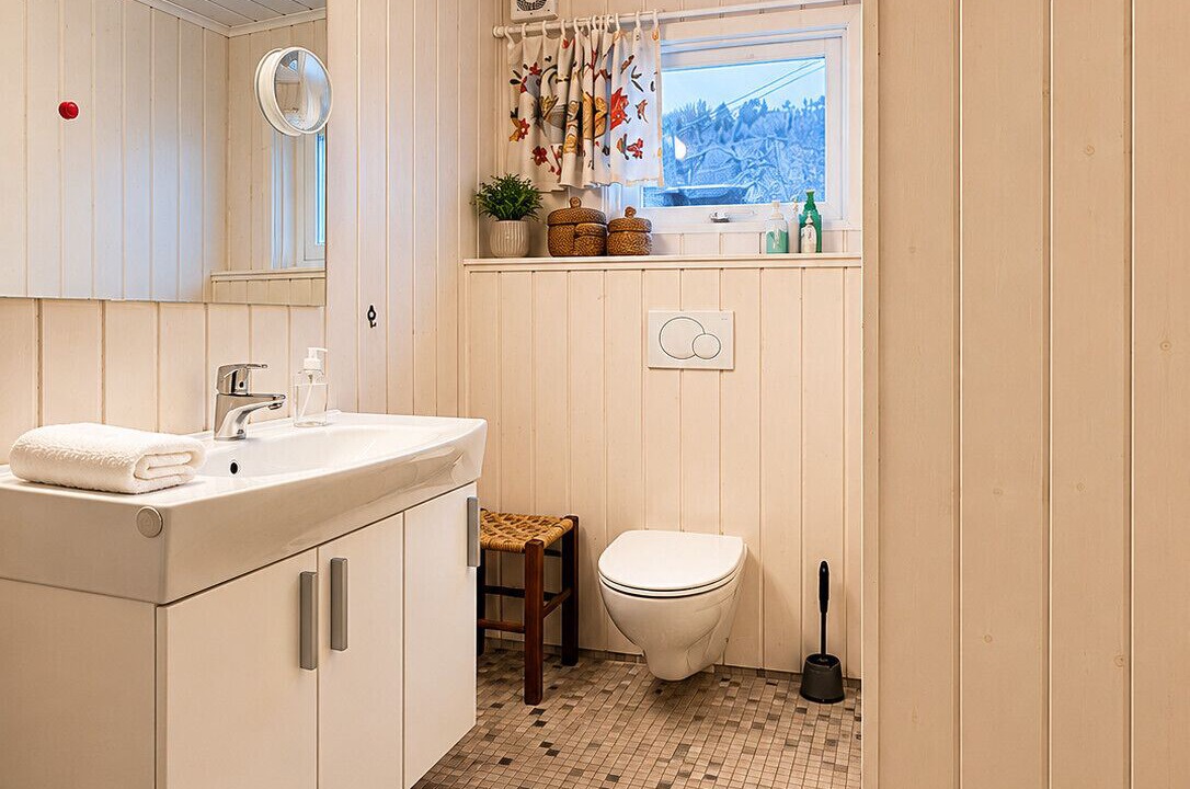 Photo of Bathroom in Hol Municipality