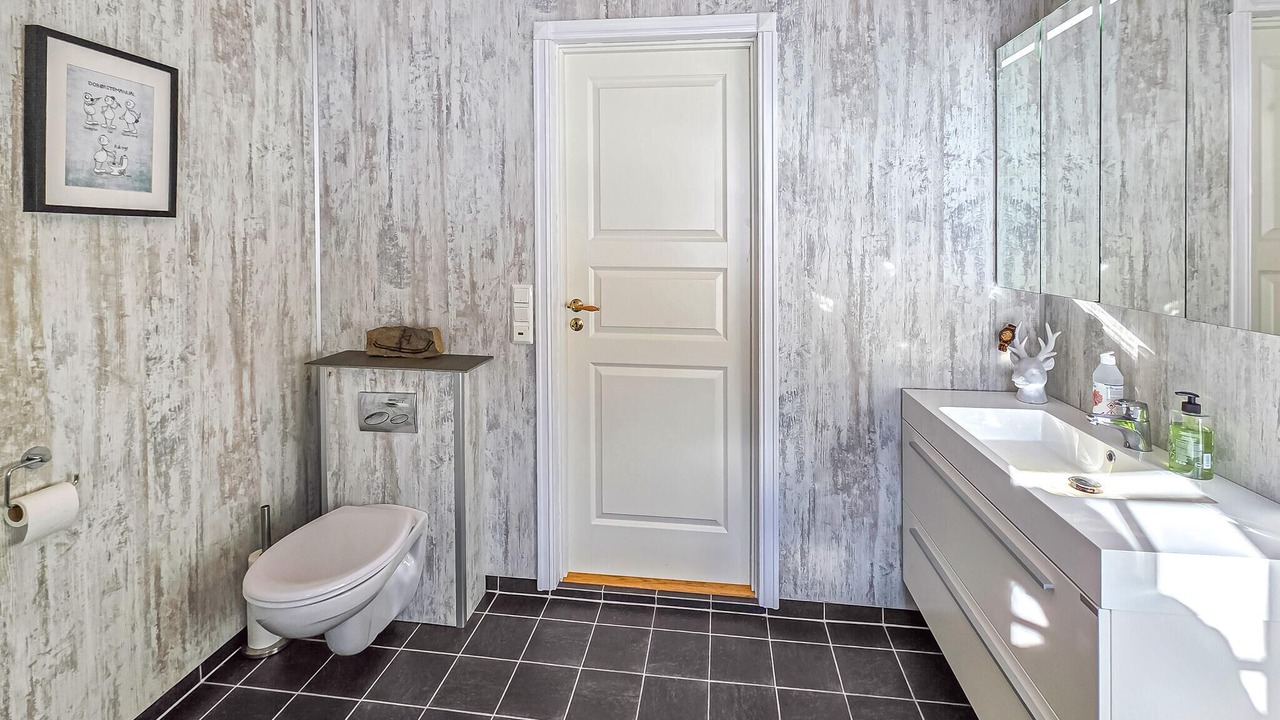 Photo of Bathroom in Al Municipality