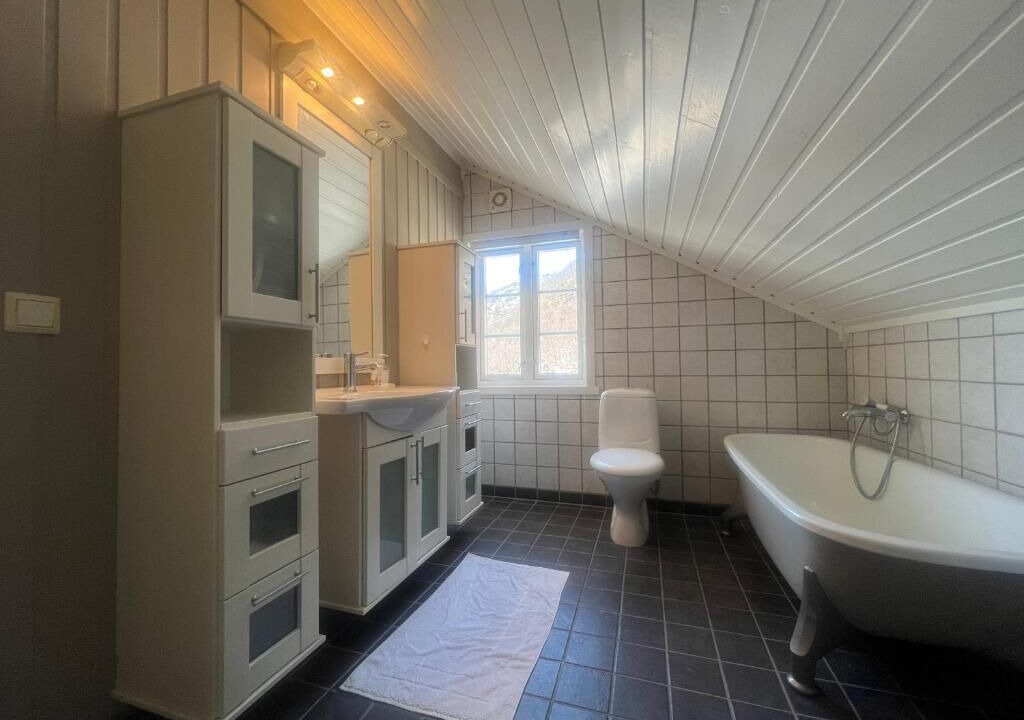 Photo of Bathroom in Sortland