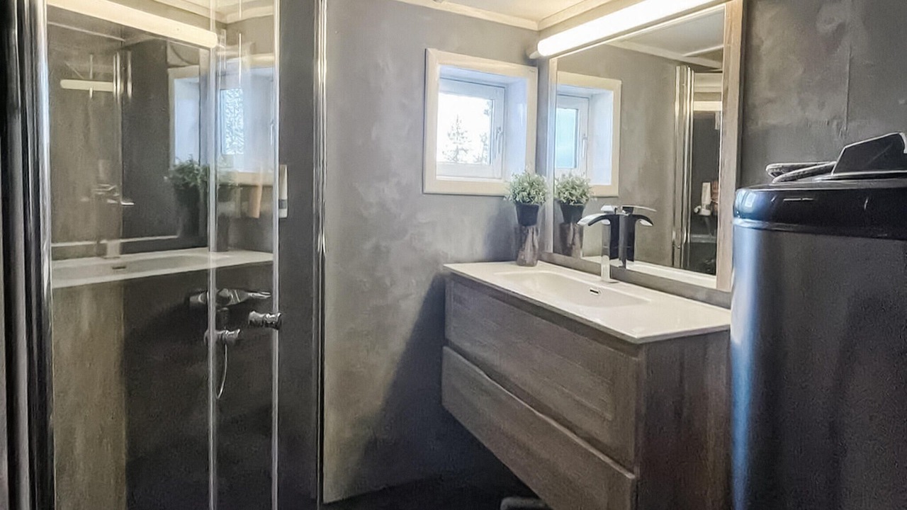 Photo of Bathroom in B