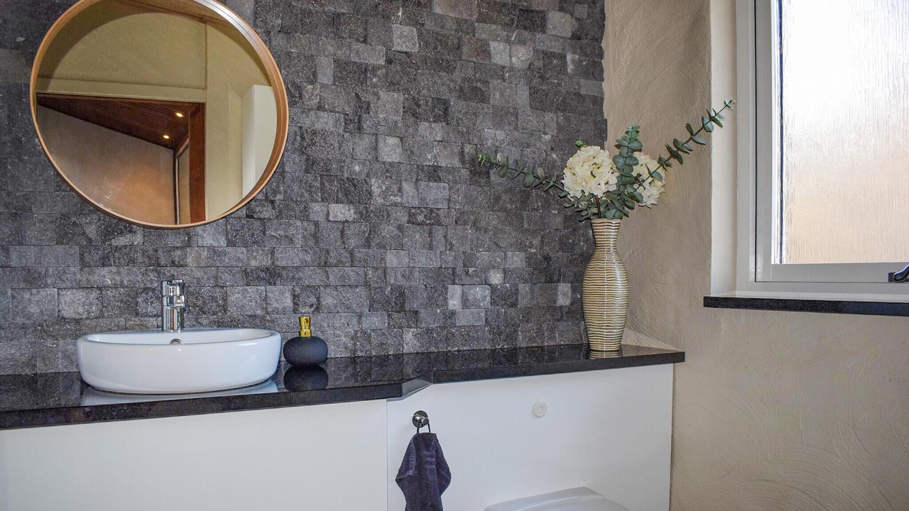 Photo of Bathroom in Listarum