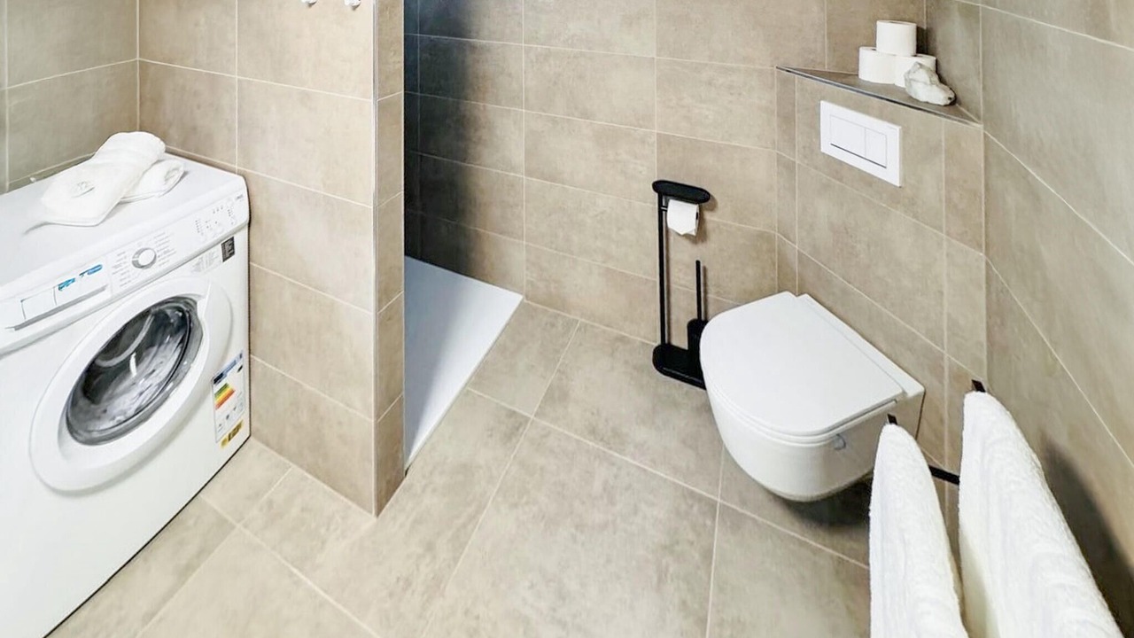 Photo of Bathroom in Luroy
