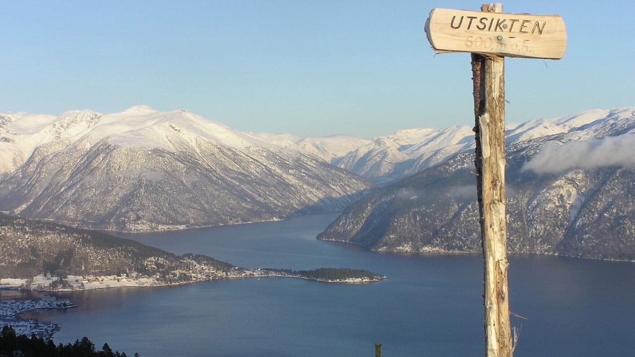 Photo of Others in Balestrand